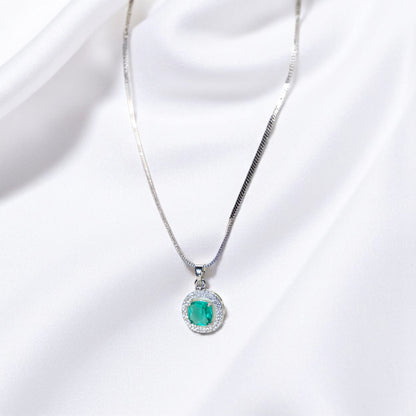 Crest Green Necklace