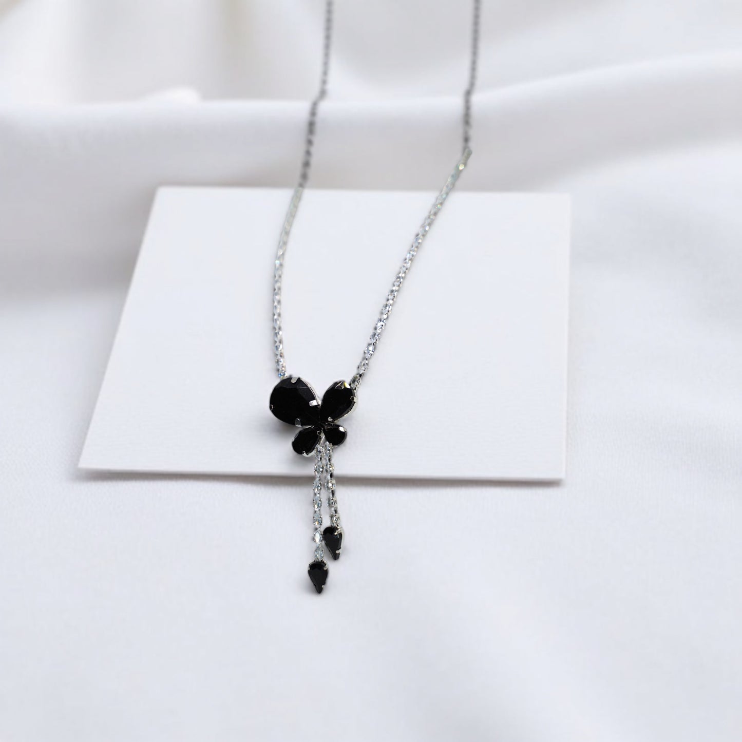Papillon Drip Necklace