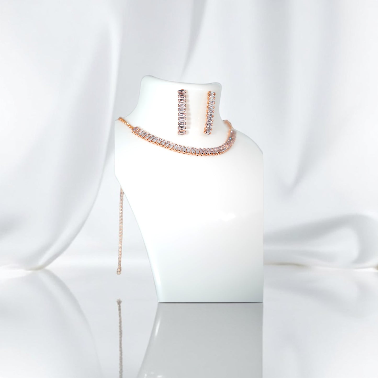 Lustro Choker Necklace Set